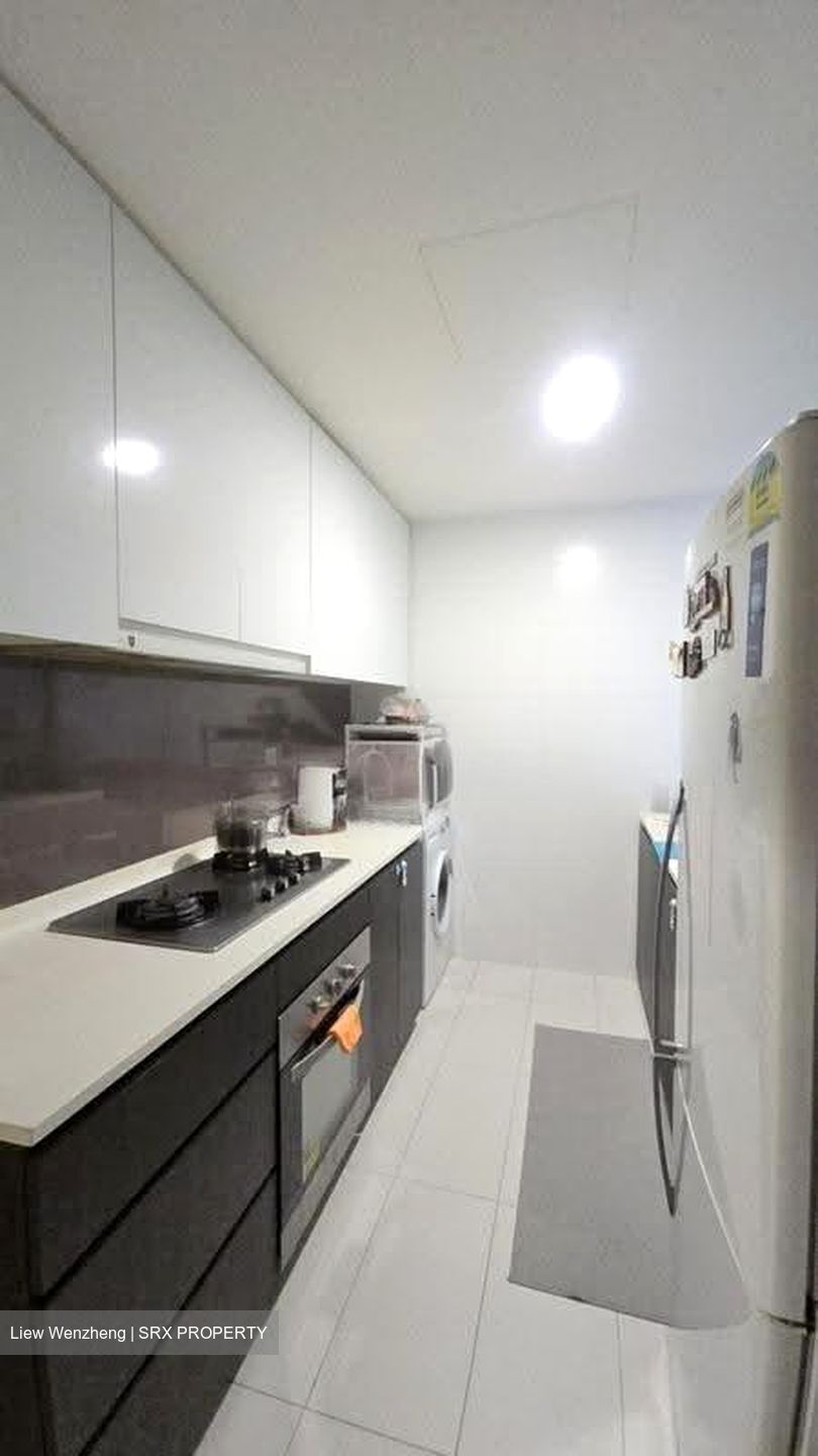 Esparina Residences (D19), Condominium #624429881